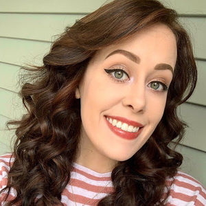 Meet your Posher, Aly